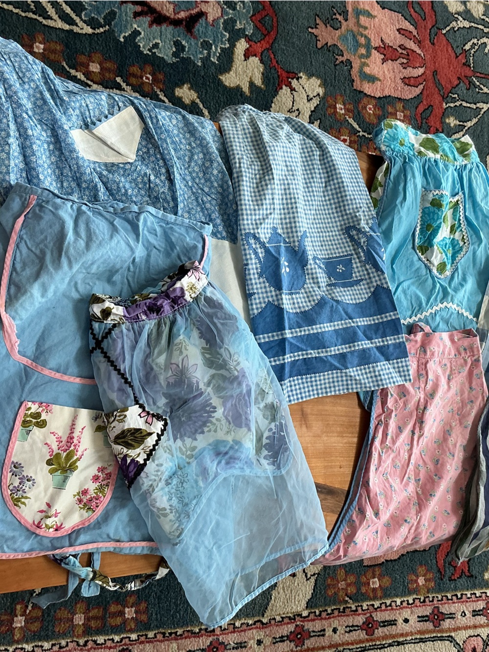 Vintage Mixed Apron and Kitchen Textile Lot - Floral & Novelty Prints